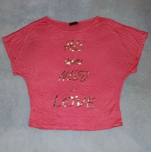 New 2 Graphic Tees 'All you need is Love'